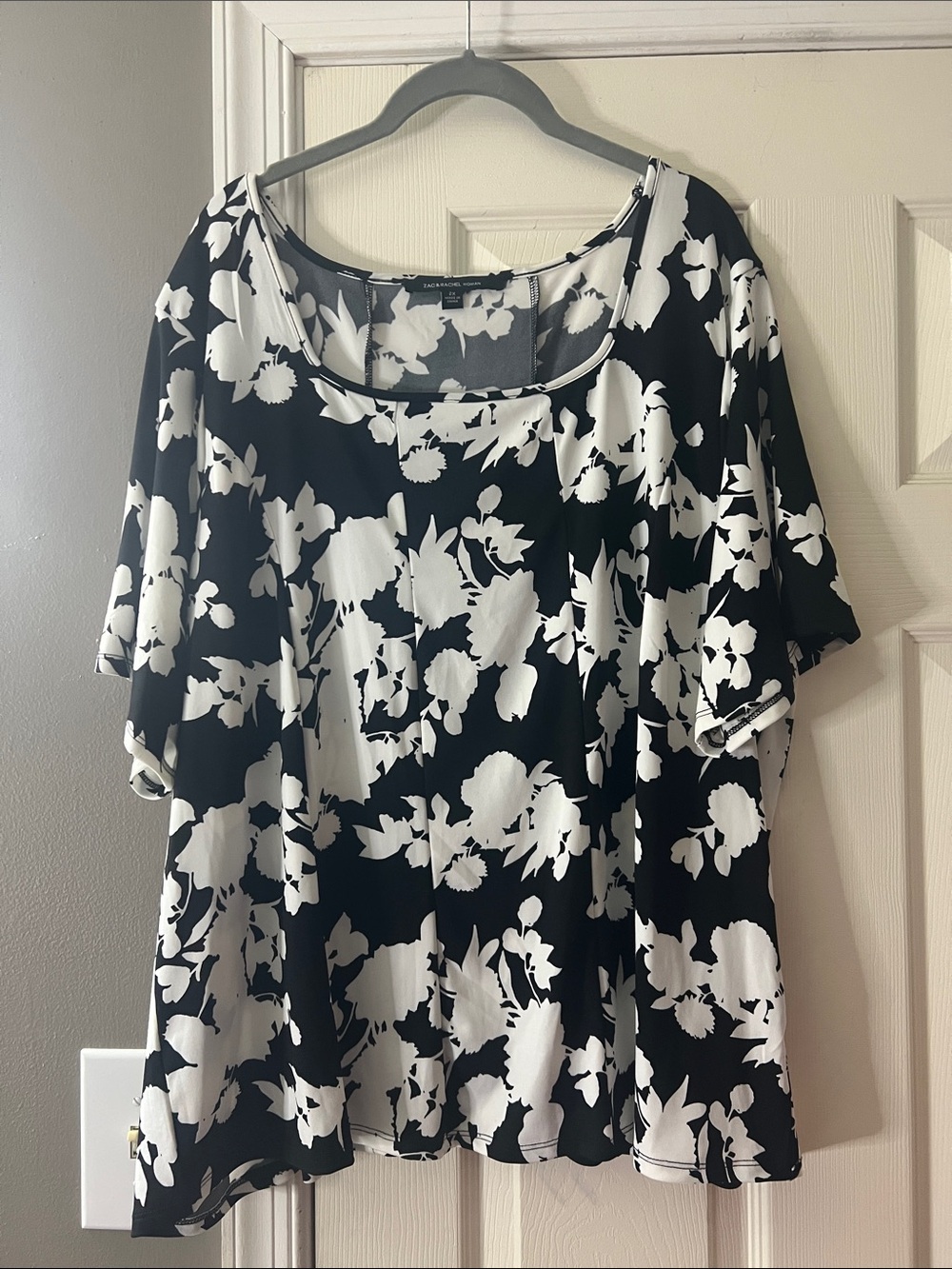Zac & Rachel Black and White Floral Top